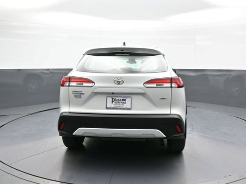 Certified 2022 Toyota Corolla Cross L AWD/4WD image 7