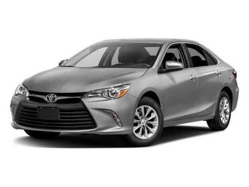 Used 2016 Toyota Camry LE FWD image 3
