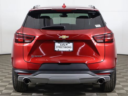 Used 2023 Chevrolet Blazer LT w/ Convenience Package FWD image 12