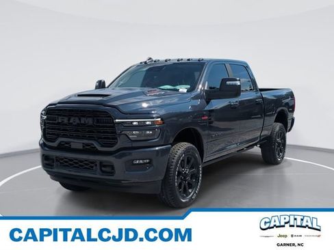 Used 2025 RAM 2500 Laramie AWD/4WD image 1