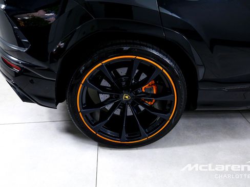 Used 2021 Lamborghini Urus image 36