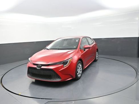 Used 2021 Toyota Corolla LE FWD image 23
