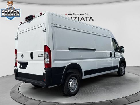 Used 2026 RAM ProMaster 2500 w/ Convenience Group FWD image 5