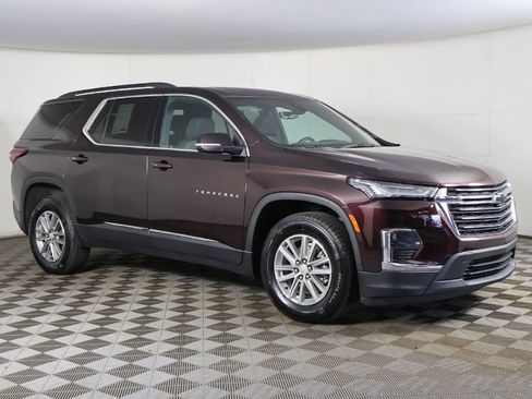 Used 2022 Chevrolet Traverse LT FWD image 46