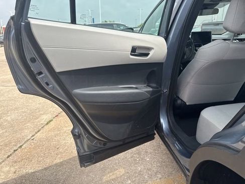 Used 2024 Toyota Corolla Cross L image 16