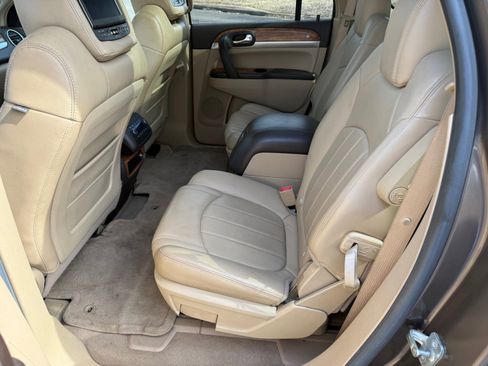 Used 2009 Buick Enclave CXL w/ Entertainment Package #3 image 10