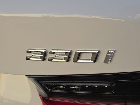 New 2026 BMW 330i xDrive Sedan w/ M Sport Package AWD/4WD image 15