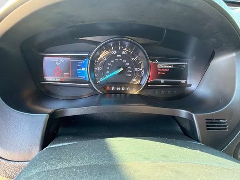 Used 2019 Ford Explorer XLT w/ Equipment Group 202A AWD/4WD image 27