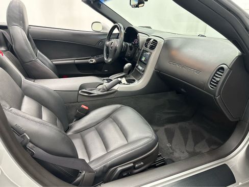 Used 2007 Chevrolet Corvette Convertible w/ Preferred Equipment Group RWD image 12