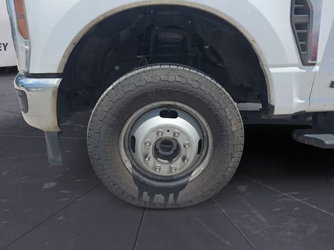 Used 2024 Ford F350 XLT AWD/4WD image 14
