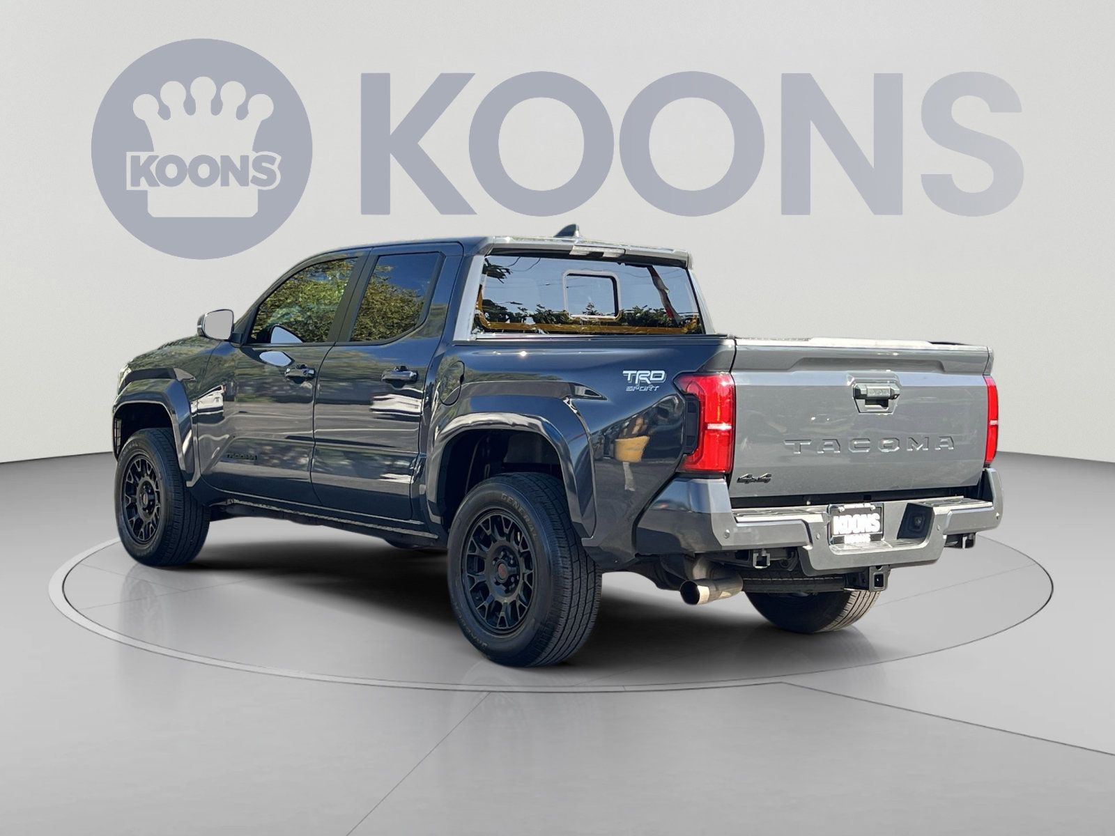 Used 2024 Toyota Tacoma TRD Sport AWD/4WD image 7