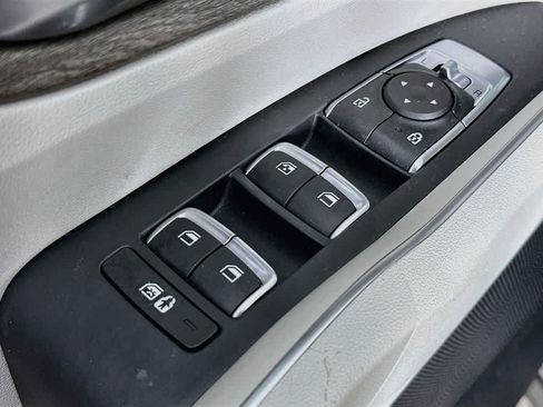 Used 2022 Kia Sorento S AWD/4WD image 29