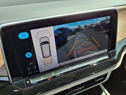 New 2026 Volkswagen Atlas SE image 15