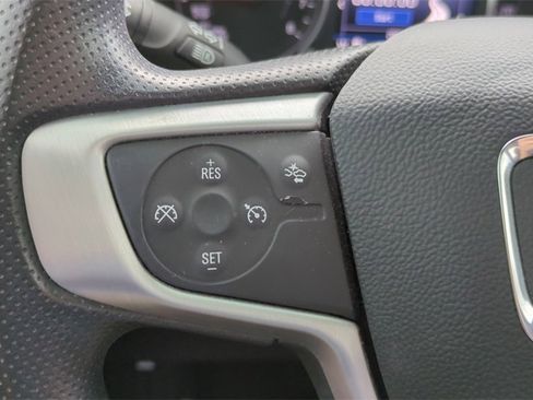 Used 2024 GMC Terrain SLE w/ Driver Convenience Package image 21