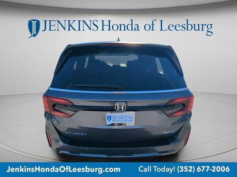 New 2026 Honda Odyssey Touring image 4