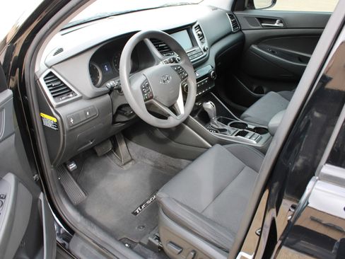 Used 2018 Hyundai Tucson SEL image 18