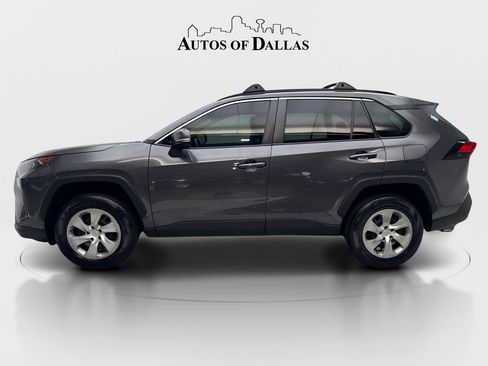 Used 2021 Toyota RAV4 LE FWD image 5
