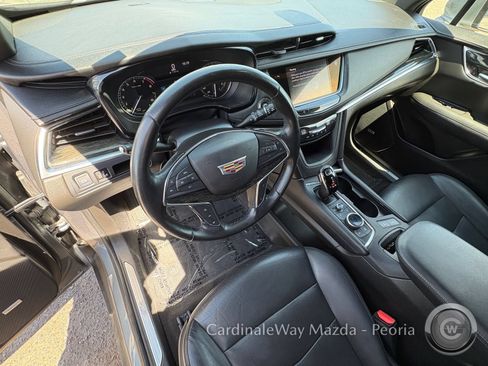 Used 2022 Cadillac XT5 Premium Luxury FWD image 16