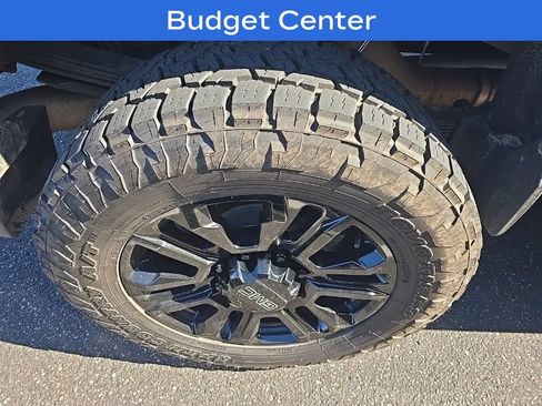 Used 2015 GMC Sierra 2500 SLT w/ Duramax Plus Package AWD/4WD image 6