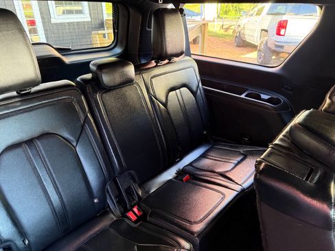 Used 2020 Ford Expedition Max Limited RWD image 22