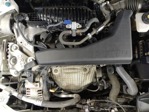 Used 2020 Nissan Rogue SV w/ Premium Package FWD image 30
