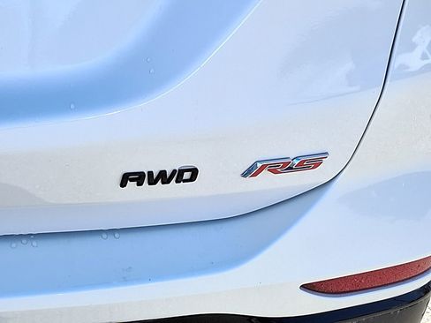 Used 2024 Chevrolet Equinox RS w/ RS Leather Package image 30