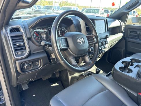 Used 2022 RAM 2500 Tradesman w/ Chrome Appearance Group image 17
