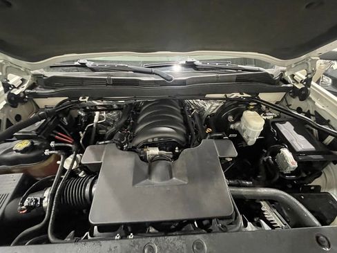 Used 2015 Chevrolet Silverado 1500 High Country image 39