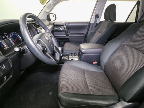 Used 2019 Toyota 4Runner TRD Off-Road AWD/4WD image 39