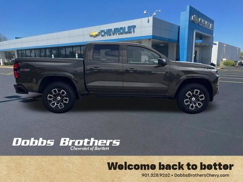 Used 2023 Chevrolet Colorado Z71 w/ Z71 Convenience Package 2 AWD/4WD image 9