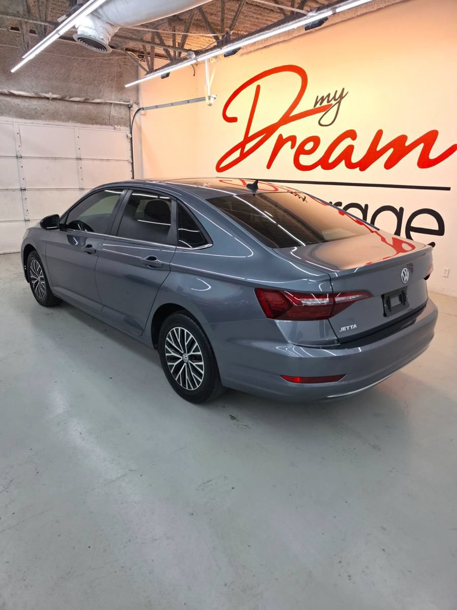 Used 2020 Volkswagen Jetta SE w/ SE Cold Weather Package FWD image 4
