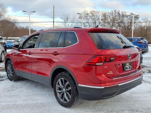 Used 2022 Volkswagen Tiguan SE image 8