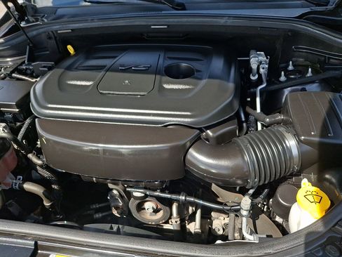 Used 2020 Jeep Grand Cherokee Laredo AWD/4WD image 27