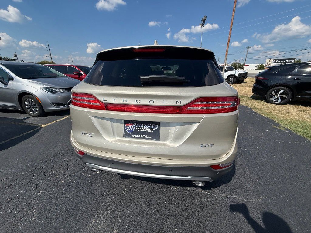 Used 2017 Lincoln MKC Premiere FWD image 4