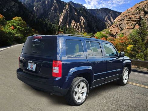 Used 2016 Jeep Patriot Sport w/ Power Value Group AWD/4WD image 3