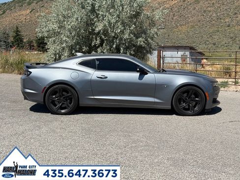 Used 2020 Chevrolet Camaro SS RWD image 6