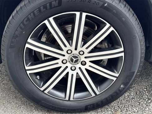 Used 2024 Mercedes-Benz GLE 350 4MATIC w/ Winter Package image 11