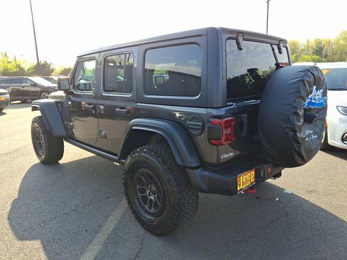 Certified 2021 Jeep Wrangler Unlimited Rubicon w/ Xtreme Recon 35" Tire Package AWD/4WD image 4