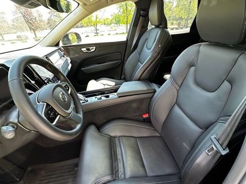 Used 2024 Volvo XC60 T8 Ultimate w/ Protection Package Premier AWD/4WD image 11