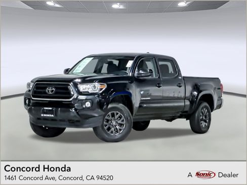 Used 2021 Toyota Tacoma SR5 AWD/4WD image 1
