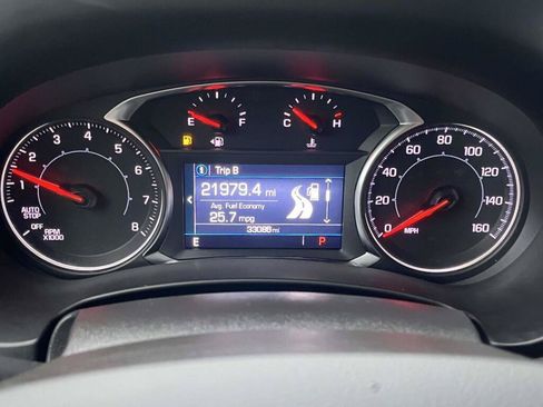 Used 2023 GMC Terrain SLE w/ Driver Convenience Package AWD/4WD image 3