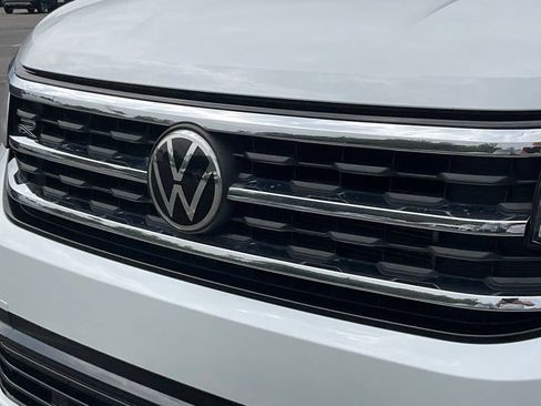 Used 2022 Volkswagen Atlas Cross Sport SEL R-Line AWD/4WD image 20