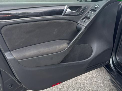 Used 2011 Volkswagen GTI 4-Door FWD image 11