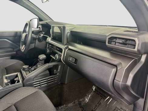 Certified 2025 Toyota 4Runner SR5 AWD/4WD image 29