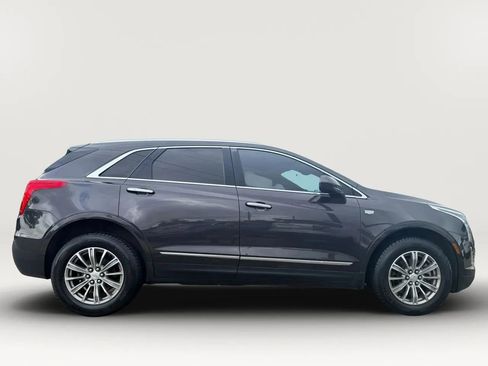 Used 2017 Cadillac XT5 Luxury w/ Driver Awareness Package FWD image 8