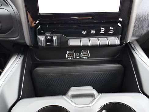 New 2026 RAM 3500 Big Horn AWD/4WD image 23
