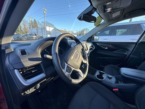 Used 2022 GMC Terrain SLE image 10