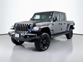 Used 2021 Jeep Gladiator Overland video 1