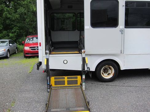 Used 2016 Ford E-450 and Econoline 450 Super Duty w/ Shuttle Bus Prep Package RWD image 2