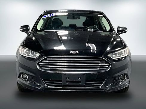 Used 2014 Ford Fusion Titanium image 2